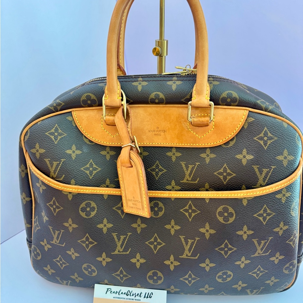Louis Vuitton Deauville Monogram Bag